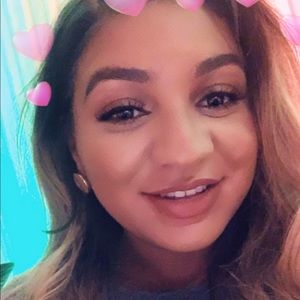 Meet your Posher, Jasmin